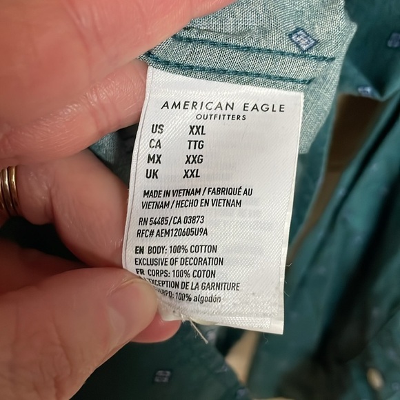 American Eagle size XXL green long sleeve button down shirt with front pocket - Picture 6 of 8
